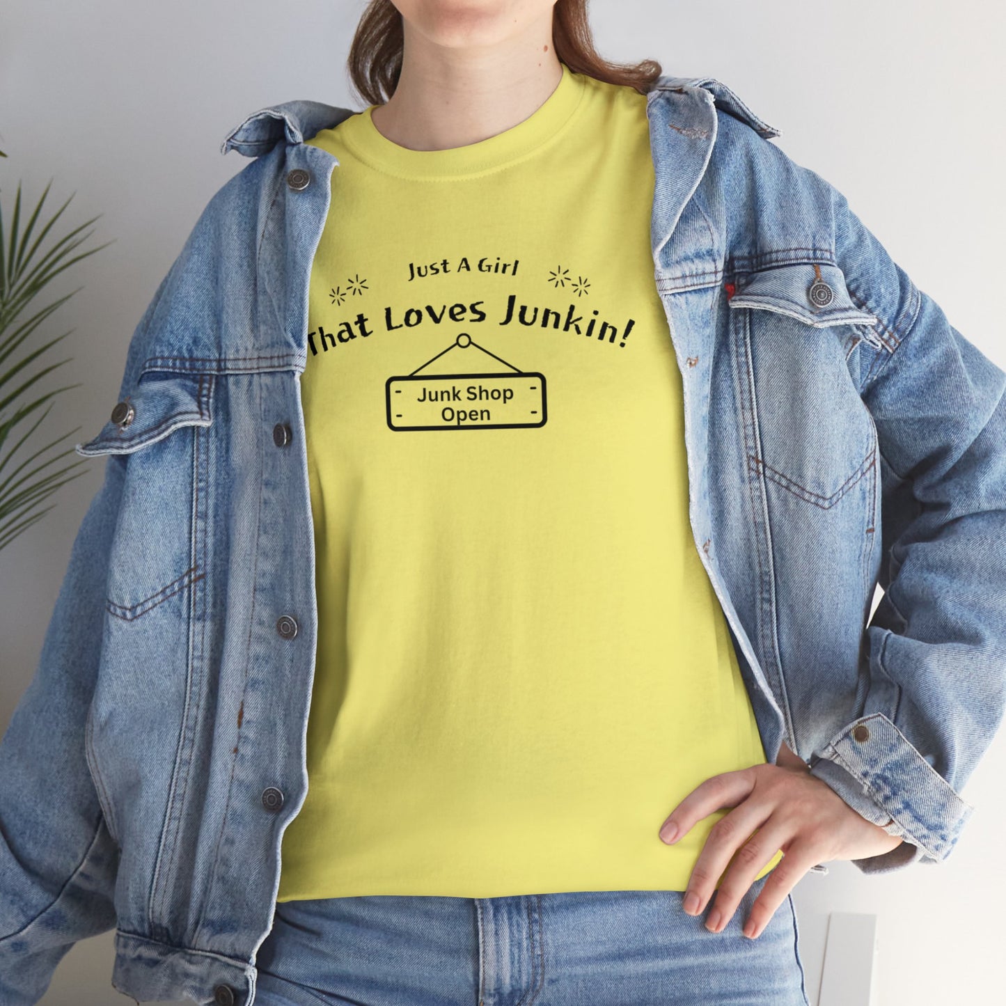 Just A Girl that Loves Junkin Unisex Heavy Cotton T-Shirt